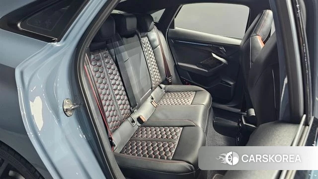Audi RS3 (8Y) 2025 Светло-серебряный цвет из Кореи, фото 2