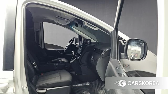 Hyundai Staria 2021 Белый из Кореи, фото 2