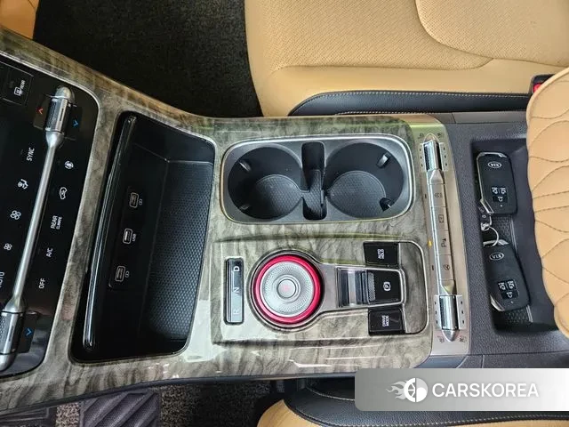 Kia Carnival 4th generation 2021 Белый из Кореи, фото 2