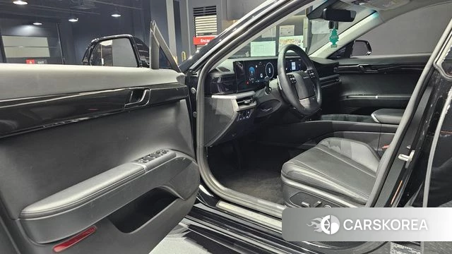 Hyundai Grandeur Hybrid (GN7) 2023 Черный из Кореи, фото 2