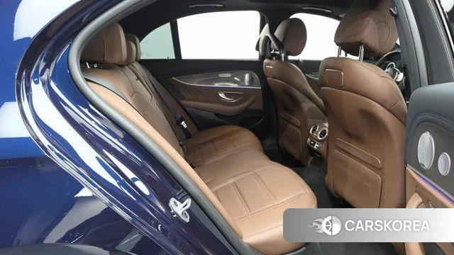 Mercedes-Benz E-Class W213 2019 Синий из Кореи, фото 2