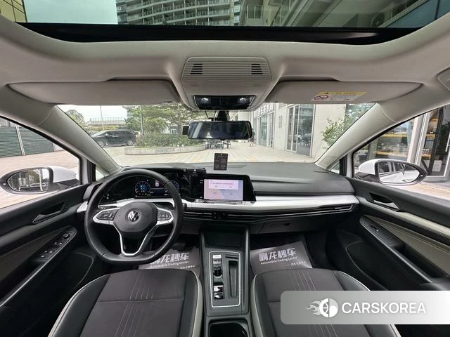 Volkswagen Golf 2023 Белый из Китая, фото 2