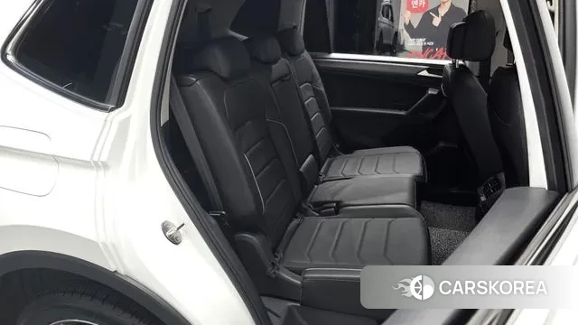 Volkswagen Tiguan Allspace 2024 Белый из Кореи, фото 2