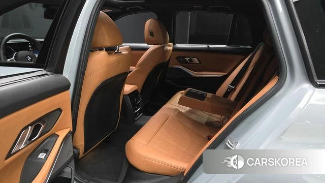BMW 3 Series (G20) 2024 Серебристо-серый из Кореи, фото 2