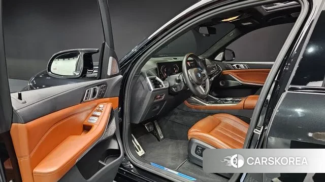 BMW X7 (G07) 2022 Черный из Кореи, фото 2