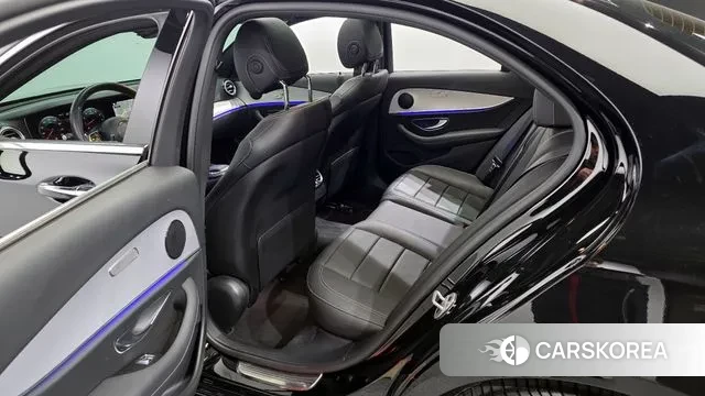 Mercedes-Benz E-Class W213 2021 Черный из Кореи, фото 2