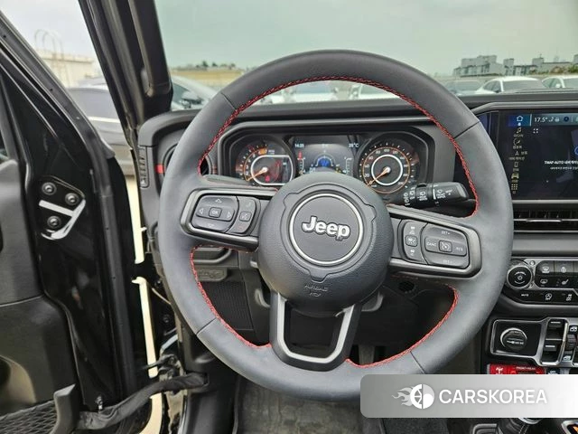 Jeep Wrangler (JL) 2024 Черный из Кореи, фото 2