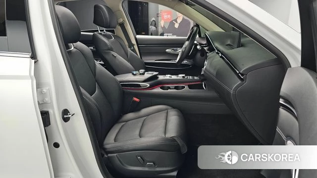 Genesis GV70 2022 Белый из Кореи, фото 2