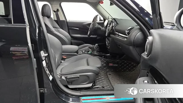 Mini Cooper Clubman 2022 Черный из Кореи, фото 2