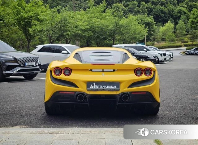 Ferrari F8 Tributo 2021 Желтый из Кореи, фото 2