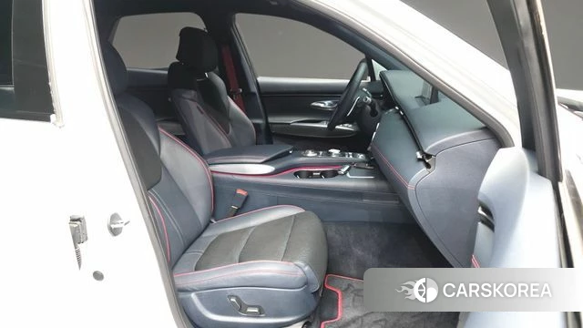 Genesis GV70 2023 Белый из Кореи, фото 2