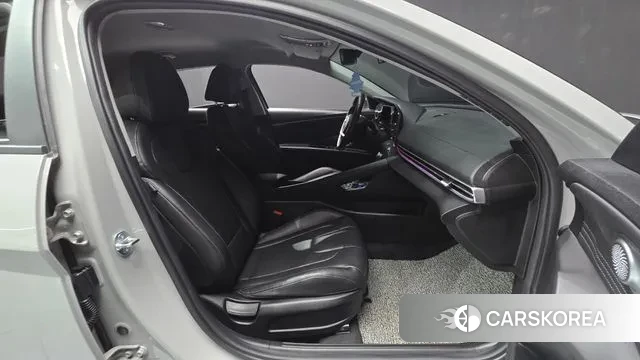 Hyundai The New Avante (CN7) 2024 Серебряный из Кореи, фото 2