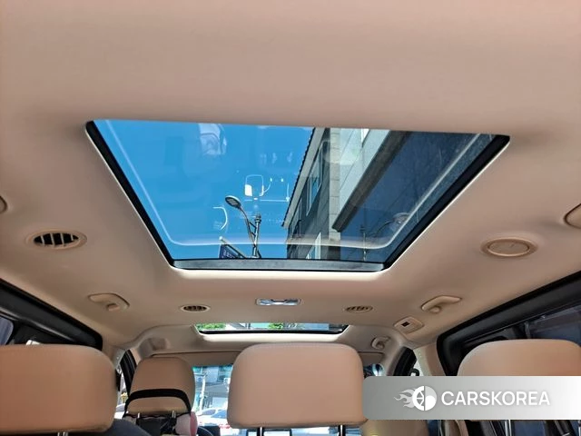 Hyundai Staria 2025 Черный из Кореи, фото 2