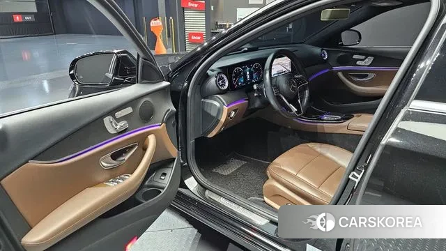 Mercedes-Benz E-Class W213 2020 Черный из Кореи, фото 2