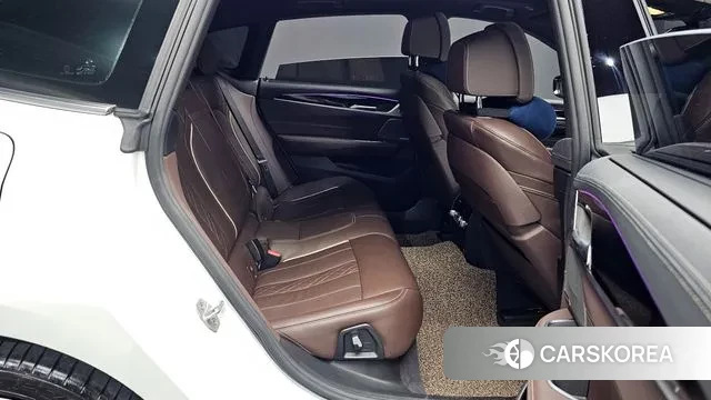 BMW 6 Series GT (G32) 2024 Белый из Кореи, фото 2