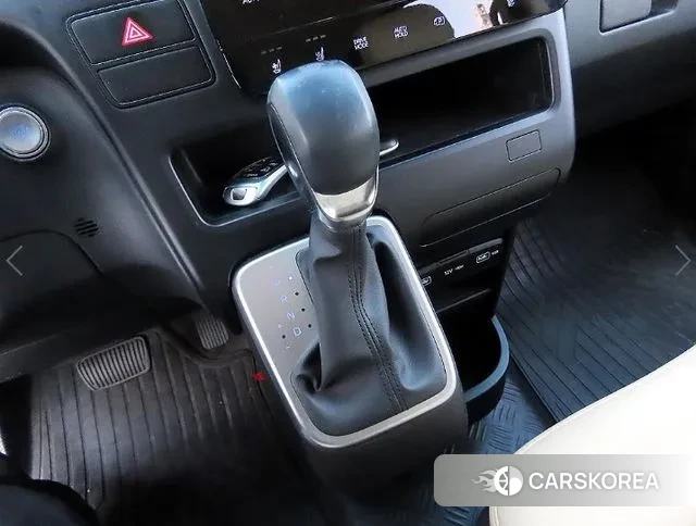 Hyundai Staria 2022 Черный из Кореи, фото 2