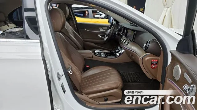 Mercedes-Benz E-Class W213 2019 Белый из Кореи, фото 2