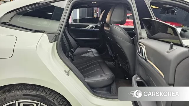 BMW i4 2022 Белый из Кореи, фото 2