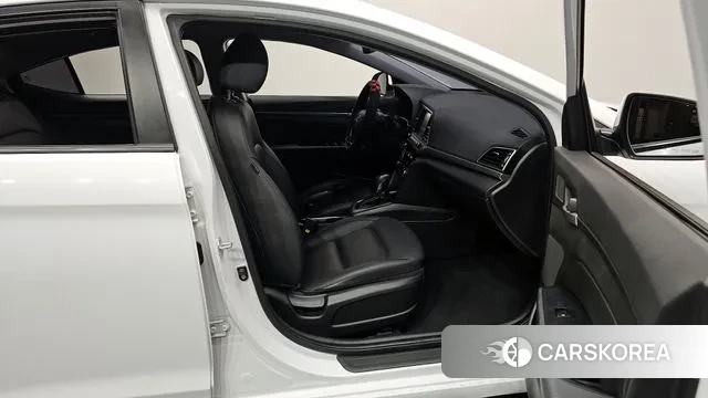 Hyundai Avante AD 2018 Белый из Кореи, фото 2