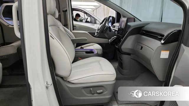 Hyundai Staria 2024 Белый из Кореи, фото 2