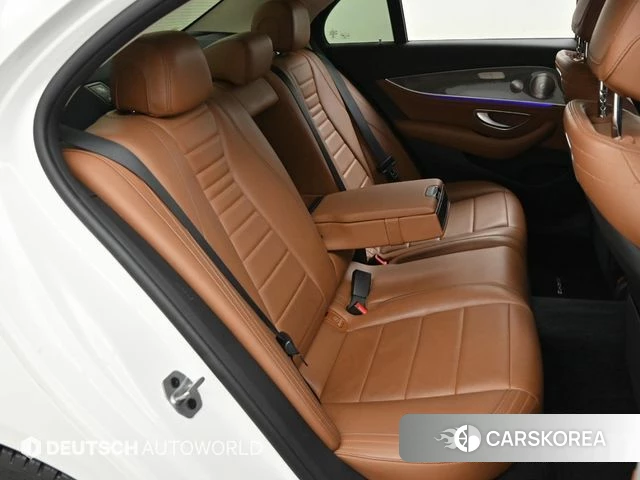 Mercedes-Benz E-Class W213 2019 Белый из Кореи, фото 2