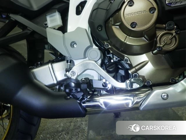 Проданный Honda CRF1100L AFRICA TWIN DCT id 4184214 из Японии, фото 2
