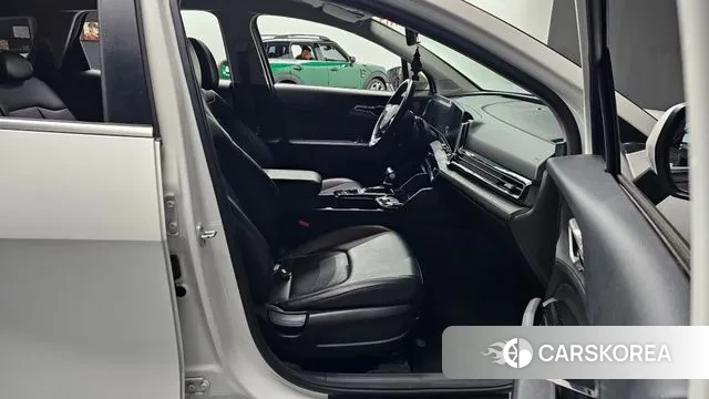 Kia Sportage 5th Generation 2022 Белый из Кореи, фото 2