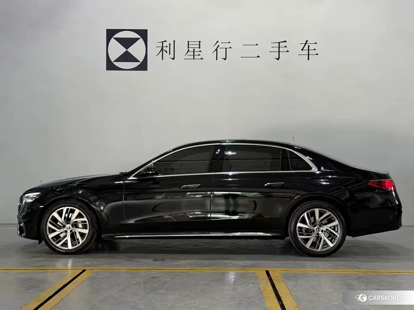 Mercedes-Benz E-Class 2025 Черный из Китая, фото 2