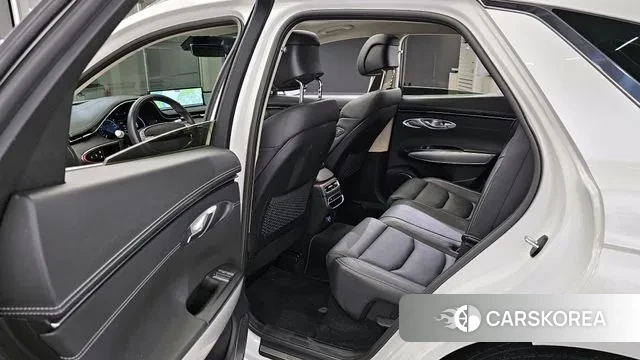 Genesis GV70 2023 Белый из Кореи, фото 2