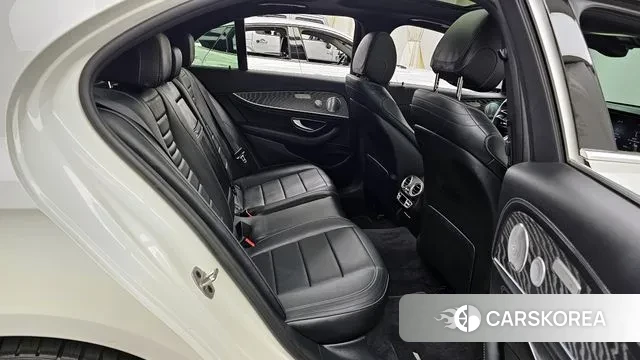 Mercedes-Benz E-Class W213 2020 Белый из Кореи, фото 2