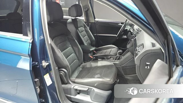 Volkswagen Tiguan second Generation 2021 Синий из Кореи, фото 2