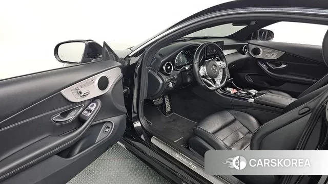 Mercedes-Benz C-Class W205 2020 Черный из Кореи, фото 2