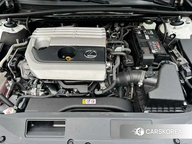 Lexus ES 2021 Белый из Китая, фото 2