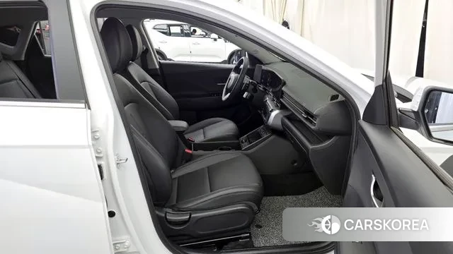 Hyundai Kona (SX2) 2025 Белый из Кореи, фото 2