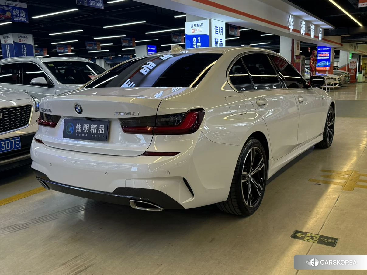 BMW 3 series 2022 Белый из Китая, фото 2