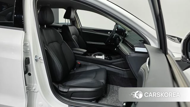 Kia The New K5 Hybrid 3rd generation 2024 Белый из Кореи, фото 2