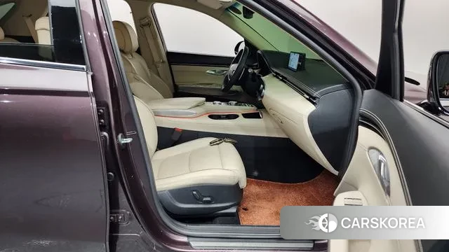 Genesis GV70 2021 Красный из Кореи, фото 2