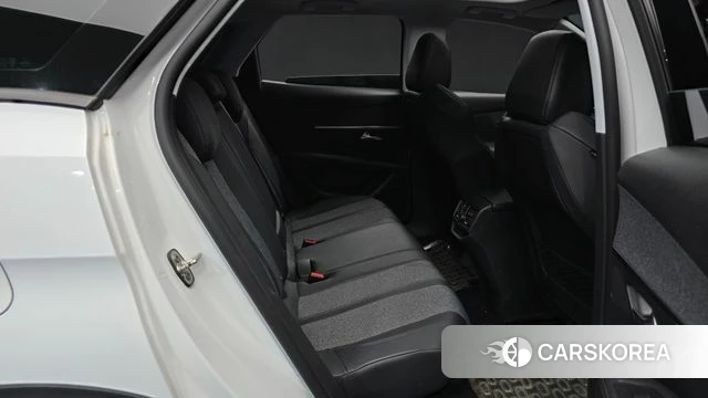 Peugeot 3008 second generation 2018 Белый из Кореи, фото 2