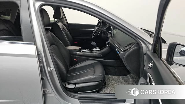 Hyundai Sonata (DN8) 2020 Серебряный из Кореи, фото 2