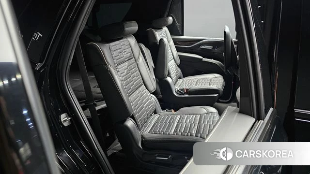 Cadillac Escalade 5th Generation 2022 Черный из Кореи, фото 2