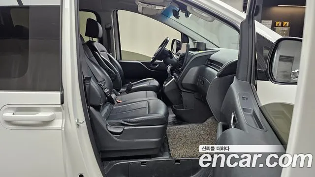 Hyundai Staria 2022 Белый из Кореи, фото 2