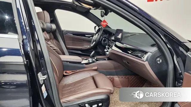 BMW 5 Series (G30) 2021 Черный из Кореи, фото 2