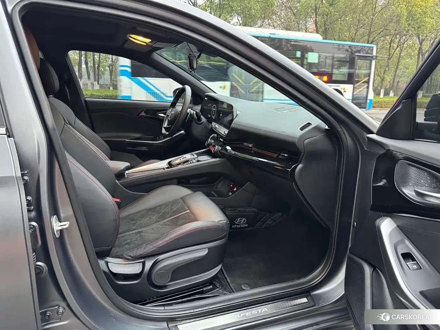 Hyundai Lafesta 2023 Silver/gray из Китая, фото 2