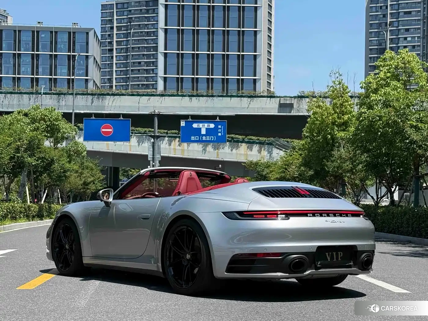 Porsche 911 2023 Silver/gray из Китая, фото 2