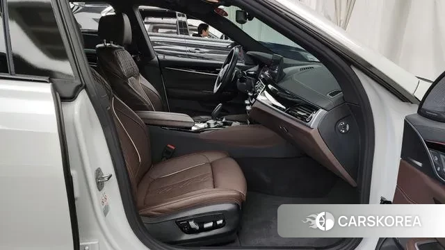 BMW 6 Series GT (G32) 2023 Белый из Кореи, фото 2