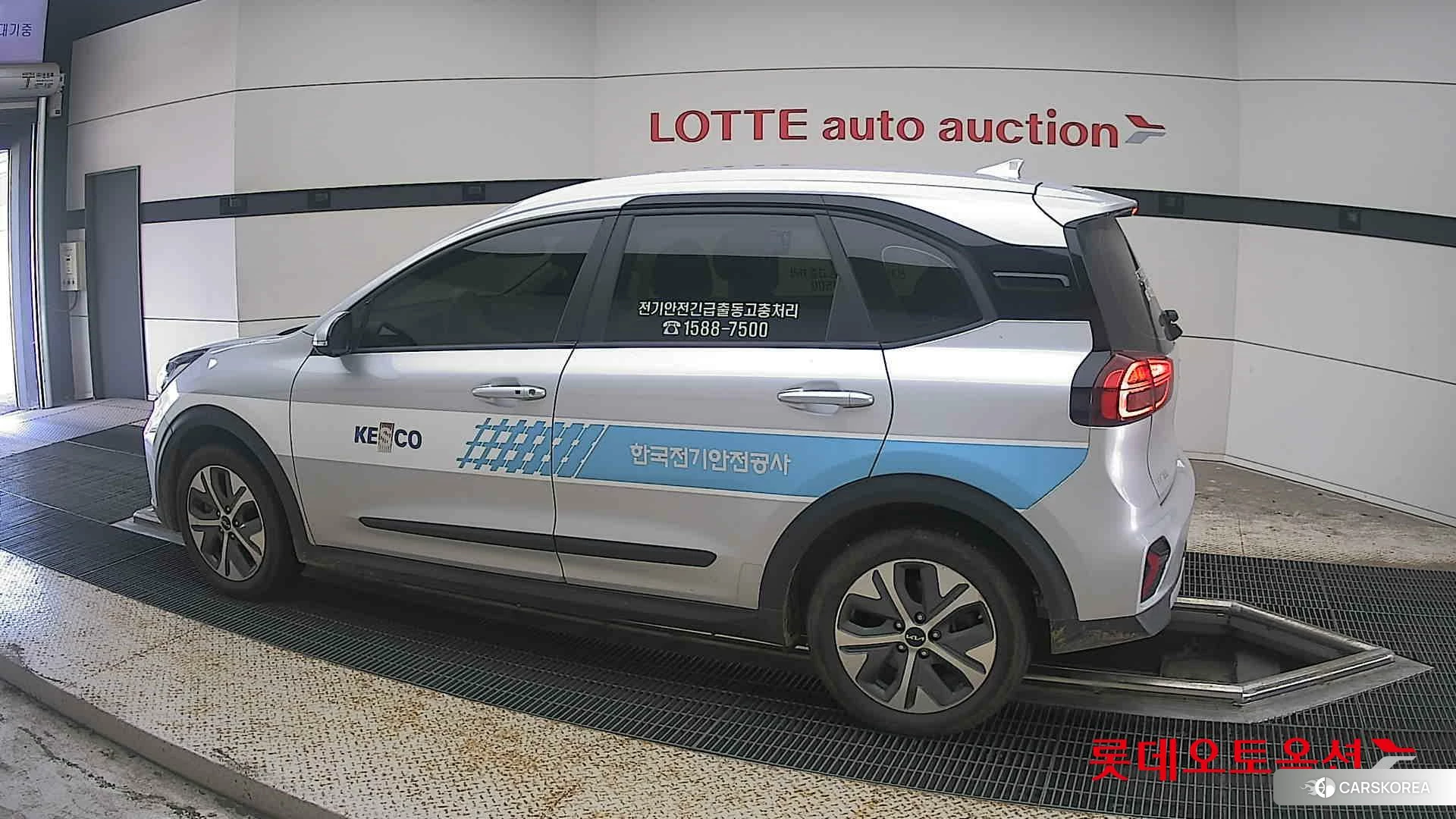 Kia Niro Plus 2023 Sparkling Silver из Кореи, фото 2