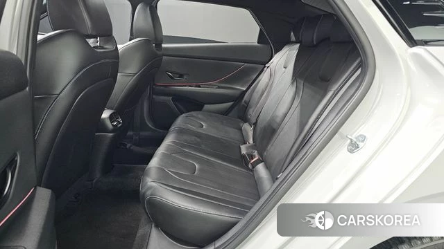 Hyundai Avante (CN7) 2021 Серебристо-серый из Кореи, фото 2