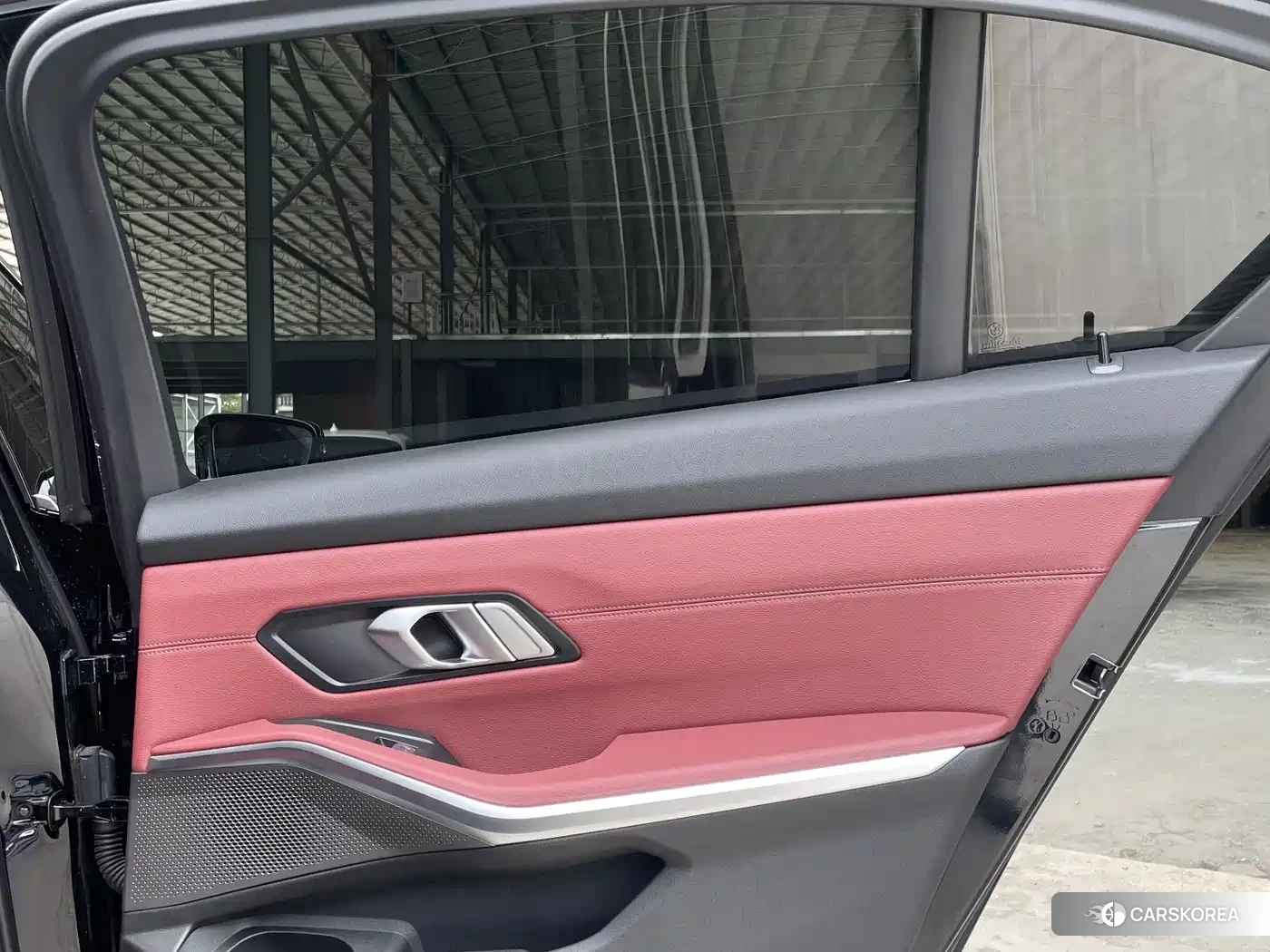 BMW 3 series 2023 Черный из Китая, фото 2