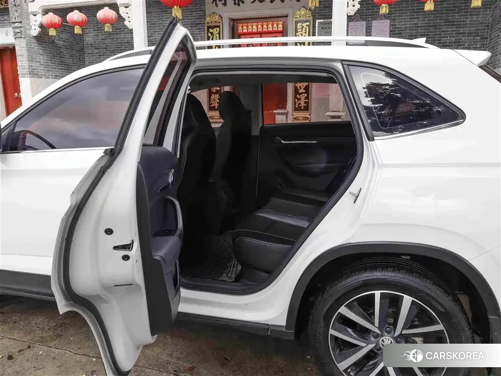 Skoda Kamiq 2024 Белый из Китая, фото 2