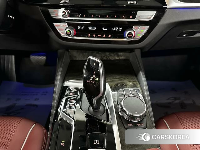 BMW 5 series 2022 Белый из Китая, фото 2